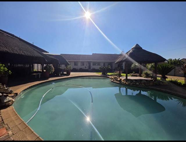 4 BEDROOM HOUSE FOR SALE IN BRACKENHURST